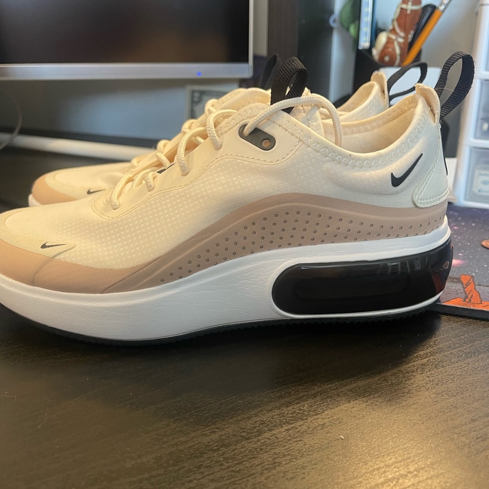 Nike Air Max Dia shoes - size 6